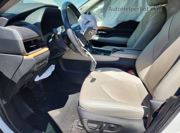 5TDAAAB55RS012803 2024 TOYOTA GRAND White Front interior view