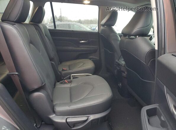 5TDAAAB5XSS102082 2025 TOYOTA GRAND Серебряный Вид задних сидений