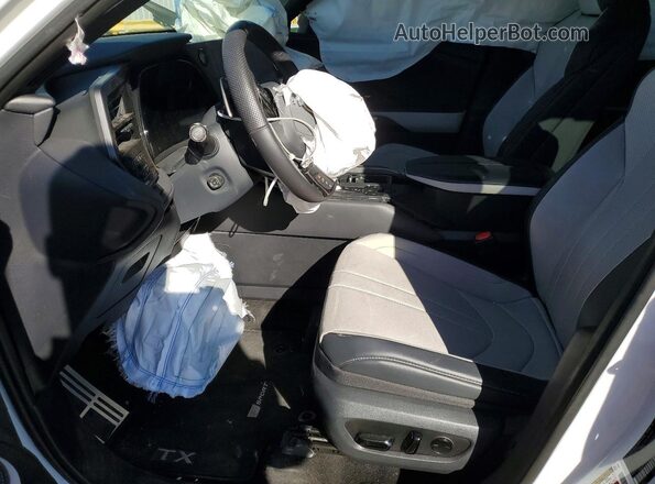 5TDABAB63SS015372 2025 LEXUS TX White Front interior view