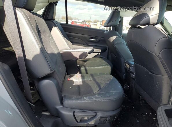 5TDACAB50SS054828 2025 TOYOTA GRAND Gray Սալոնի հետևի տեսք