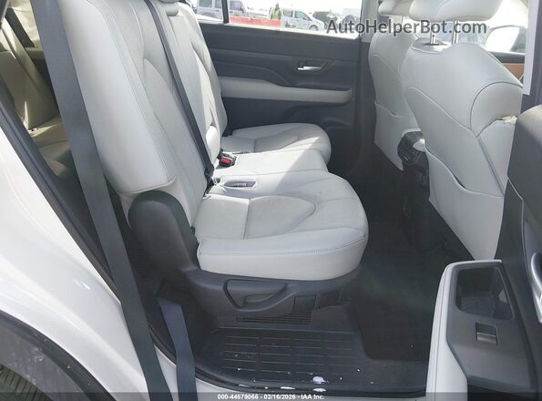 5TDACAB54RS017744 2024 TOYOTA LIMITED White VIN sticker view