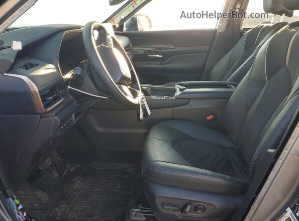 5TDADAB52SS014957 2025 TOYOTA HIGHLANDER HYBRID Gray Widok wnętrza z przodu