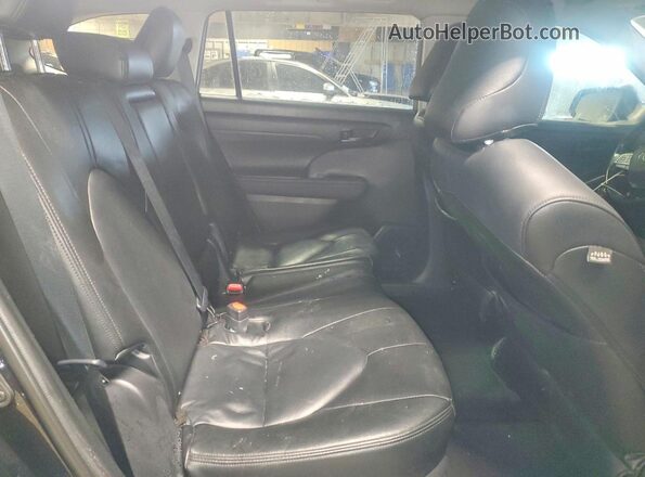 5TDBZRBH2MS152693 2021 TOYOTA HIGHLANDER Black Widok wnętrza z tyłu