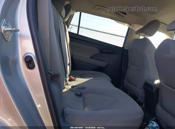 5TDBZRBH2MS155304 2021 TOYOTA LE Silver VIN կոդի պիտակի տեսք