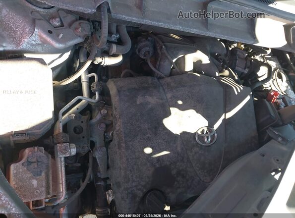 5TDBZRBH2MS155304 2021 TOYOTA LE Silver Հետևի տեսք