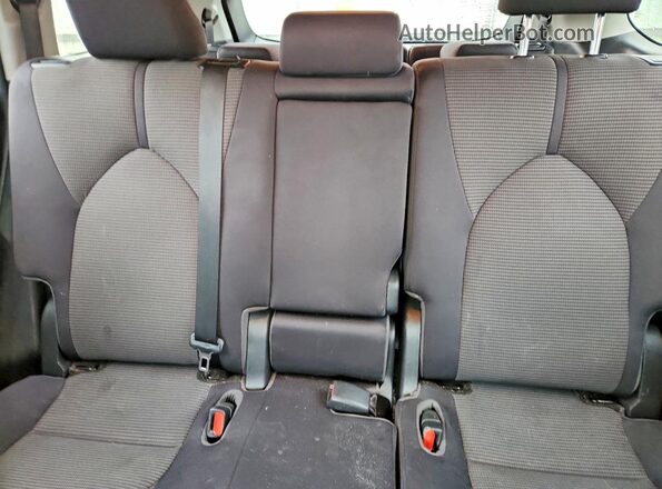5TDBZRBH5MS106050 2021 TOYOTA LE Charcoal Vista de los asientos traseros
