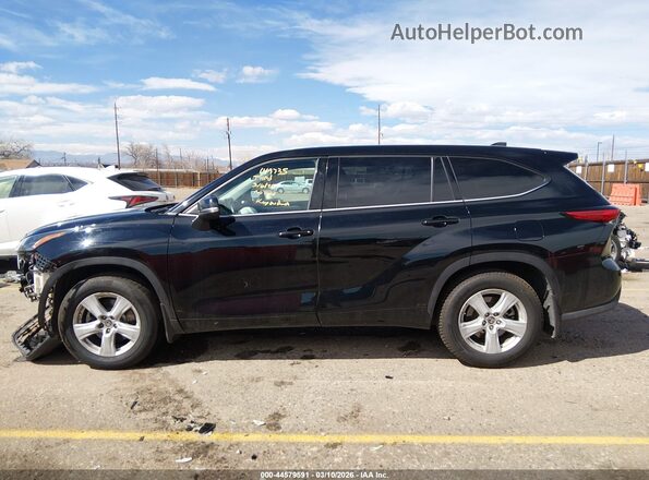 5TDBZRBH7MS523217 2021 TOYOTA LE Black 