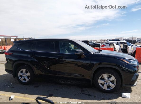 5TDBZRBH7MS523217 2021 TOYOTA LE Black 