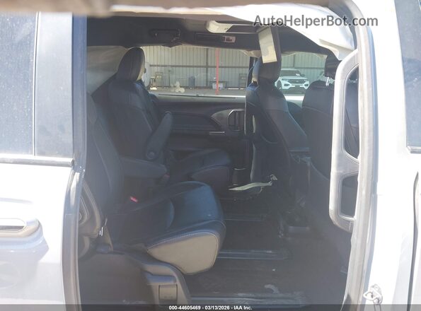 5TDCSKFC4PS091480 2023 TOYOTA SIENNA Silver Вид наклейки з VIN-кодом