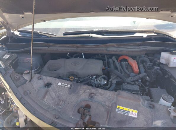 5TDCSKFC4PS091480 2023 TOYOTA SIENNA Silver Вид ззаду