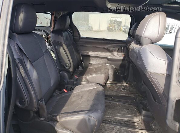 5TDCSKFC5RS117605 2024 TOYOTA SIENNA Gray Вид задньої частини салону