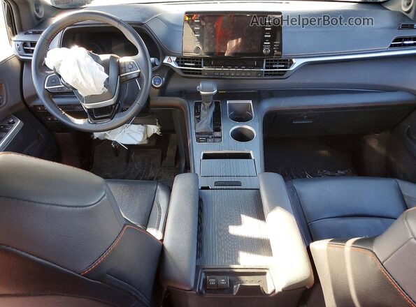5TDDSKFC0MS037884 2021 TOYOTA SIENNA Black Vista del salpicadero
