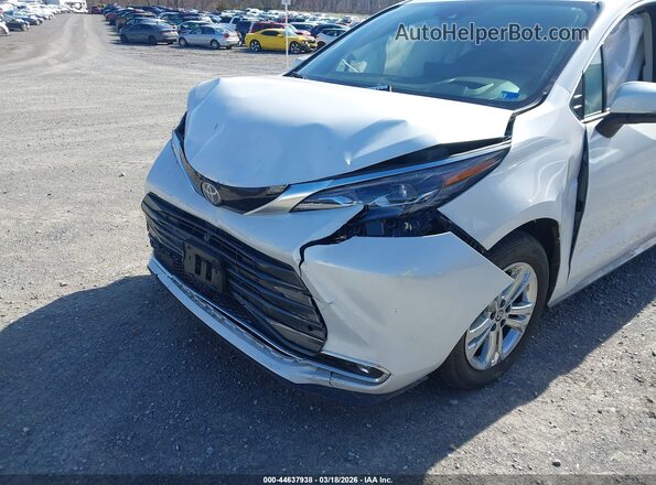 5TDESKFC1RS114211 2024 TOYOTA SIENNA Белый Вид спереди