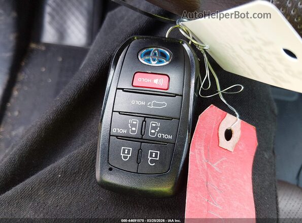 5TDESKFC6RS133949 2024 TOYOTA SIENNA Silver წინა პანელის ხედი