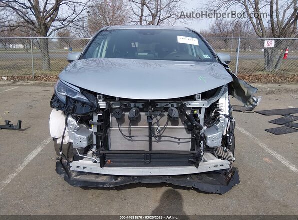 5TDESKFC6RS133949 2024 TOYOTA SIENNA Silver წინა ხედი
