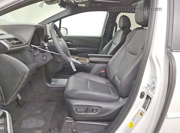 5TDESKFC6TS236604 2026 TOYOTA SIENNA Белый Вид салона спереди