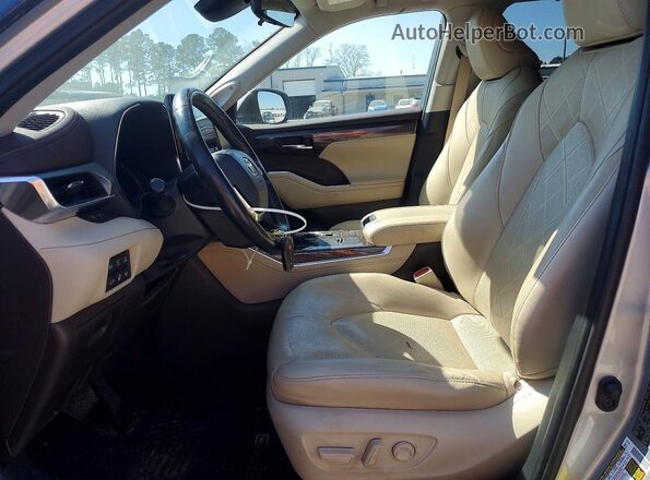 5TDFARAH9MS005331 2021 TOYOTA HIGHLANDER HYBRID Silver Front interior view