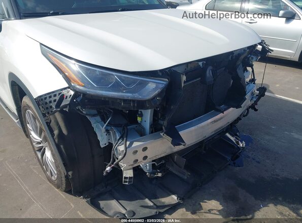 5TDFZRAH3MS072354 2021 TOYOTA HIGHLANDER Белый Вид спереди