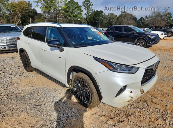 5TDFZRAH5MS079337 2021 TOYOTA HIGHLANDER White Front right