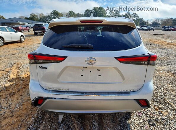 5TDFZRAH5MS079337 2021 TOYOTA HIGHLANDER White Rear view