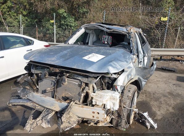 5TDFZRAH9NS126516 2022 TOYOTA HIGHLANDER Silver Widok z przodu