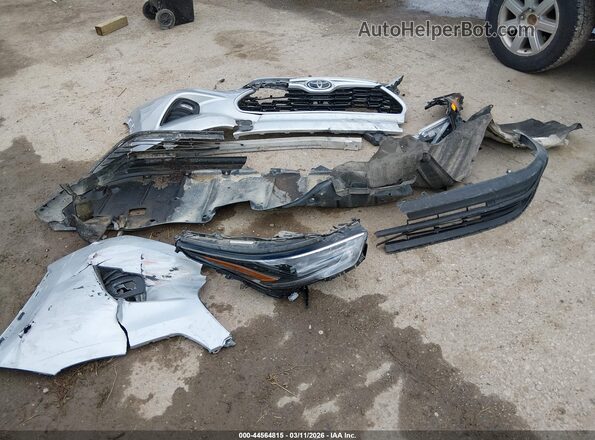 5TDGZRBH2MS551769 2021 TOYOTA LE Silver Սարքավորումների վահանակի տեսք