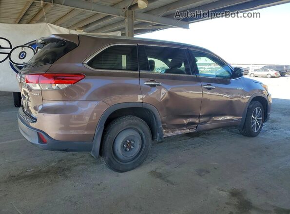 5TDJGRFH5JS045273 2018 TOYOTA LE Желто-коричневый 
