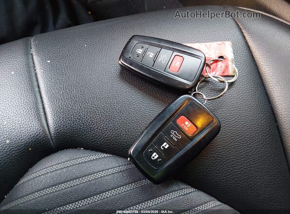 5TDJZRBH3MS074890 2021 TOYOTA HIGHLANDER Красный Вид панели приборов