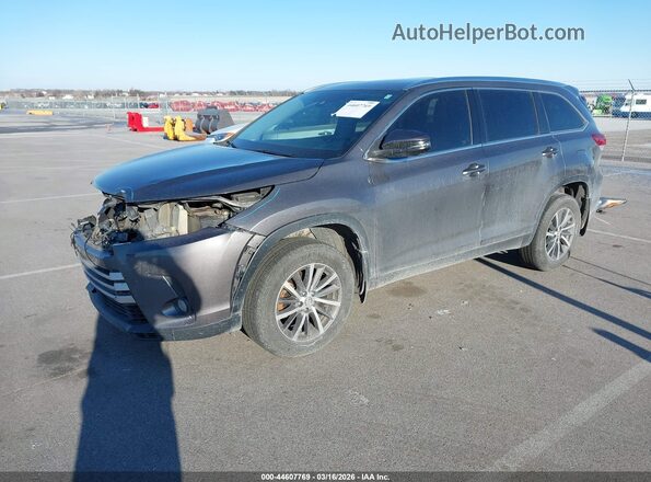 5TDJZRFH0HS458108 2017 TOYOTA LE Gray Առջևի ձախ երեք քառորդ տեսարան