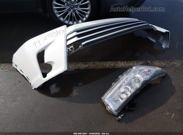 5TDJZRFH0KS596044 2019 TOYOTA LE White Vista del salpicadero