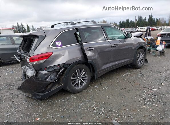 5TDJZRFH1JS534568 2018 TOYOTA LE Gray Trasero derecho