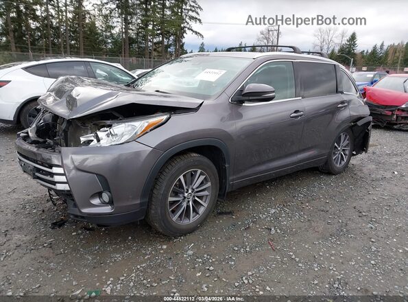 5TDJZRFH1JS534568 2018 TOYOTA LE Gray Vista tres cuartos delantera izquierda