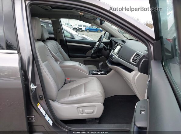 5TDJZRFH1JS534568 2018 TOYOTA LE Gray 