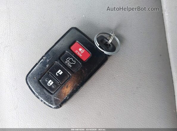 5TDJZRFH2JS892553 2018 TOYOTA LE Серебряный Вид панели приборов