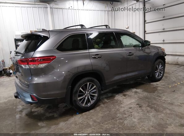 5TDJZRFH2KS563935 2019 TOYOTA LE Серый 