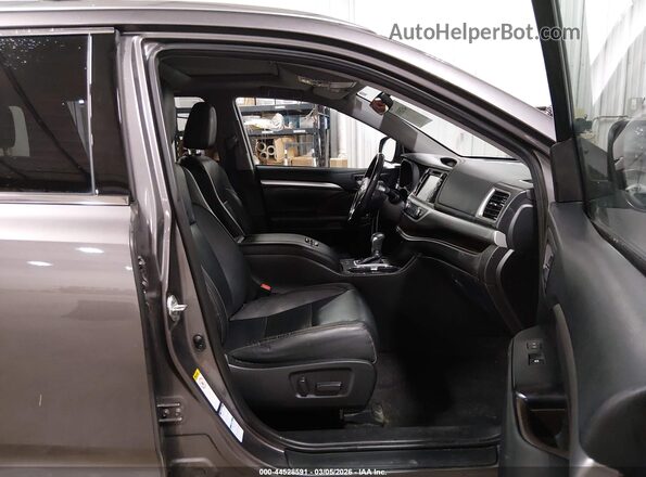 5TDJZRFH2KS563935 2019 TOYOTA LE Серый 
