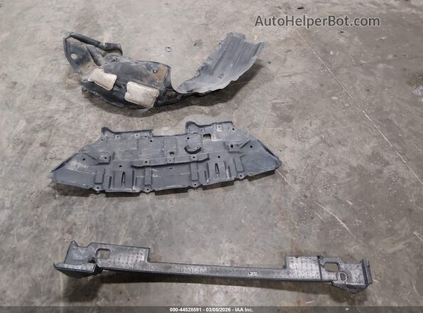 5TDJZRFH2KS563935 2019 TOYOTA LE Серый 