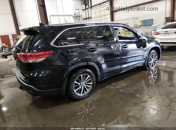 5TDJZRFH3JS541635 2018 TOYOTA LE Black უკანა მარჯვენა