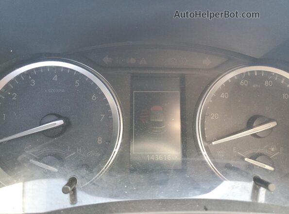 5TDJZRFH6JS541838 2018 TOYOTA HIGHLANDER Красный Вид щитка приборов