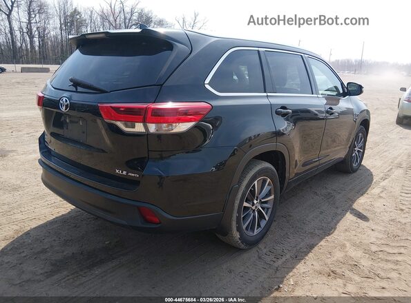 5TDJZRFHXJS561087 2018 TOYOTA LE Black უკანა მარჯვენა