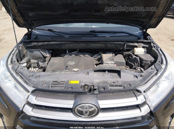 5TDJZRFHXJS561087 2018 TOYOTA LE Black უკანა ხედი