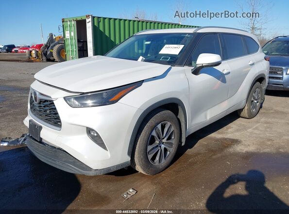 5TDKDRAH2PS519418 2023 TOYOTA LE White 