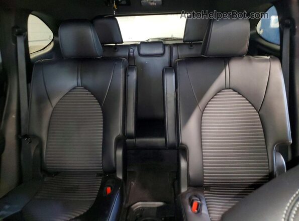5TDKDRBH1SS581612 2025 TOYOTA HIGHLANDER Silver Вид задніх сидінь