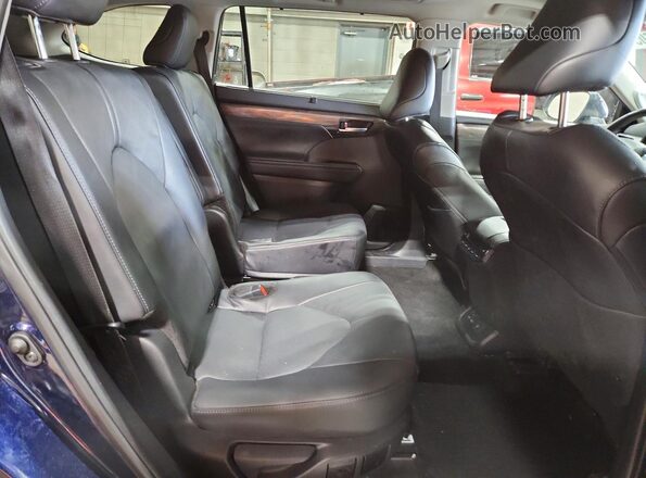 5TDKDRBH2SS582624 2025 TOYOTA HIGHLANDER Blue Widok wnętrza z tyłu