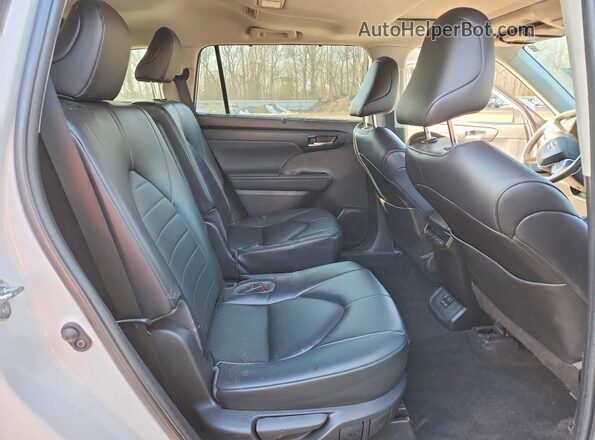 5TDKDRBH4PS023924 2023 TOYOTA HIGHLANDER Белый Вид задней части салона