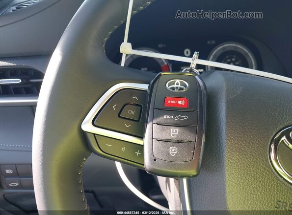 5TDKDRBH9TS598370 2026 TOYOTA HIGHLANDER Gray Առջևի վահանակի տեսք