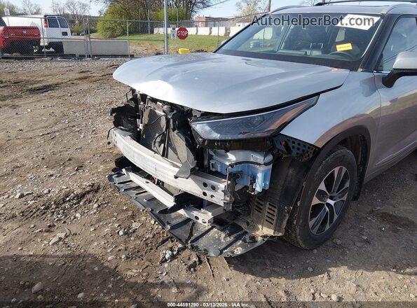 5TDKDRBHXPS047225 2023 TOYOTA LE Silver 