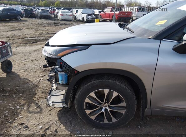5TDKDRBHXPS047225 2023 TOYOTA LE Silver 