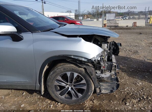 5TDKDRBHXPS047225 2023 TOYOTA LE Silver 