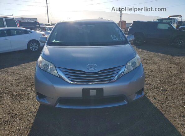 5TDKK3DC7GS691012 2016 TOYOTA SIENNA Silver Вид спереду